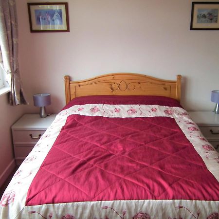 Dove House Bed and Breakfast Bishop's Cleeve Εξωτερικό φωτογραφία